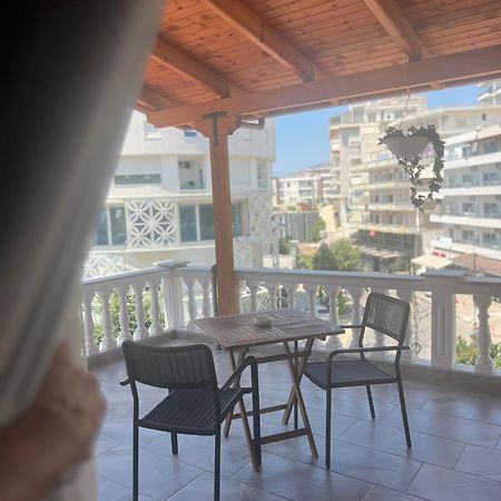 Vila Jon'A Sarandë Exteriör bild