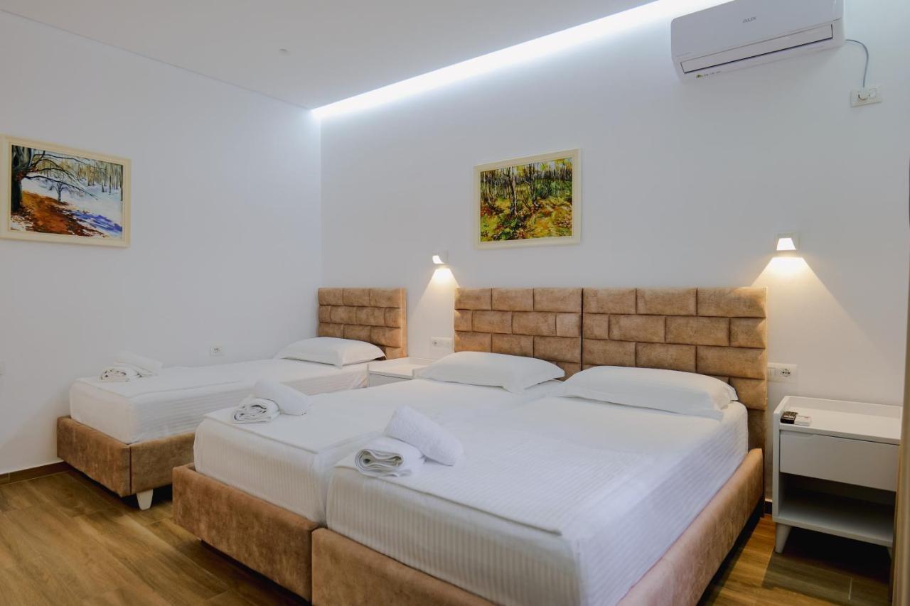 Vila Jon'A Sarandë Exteriör bild