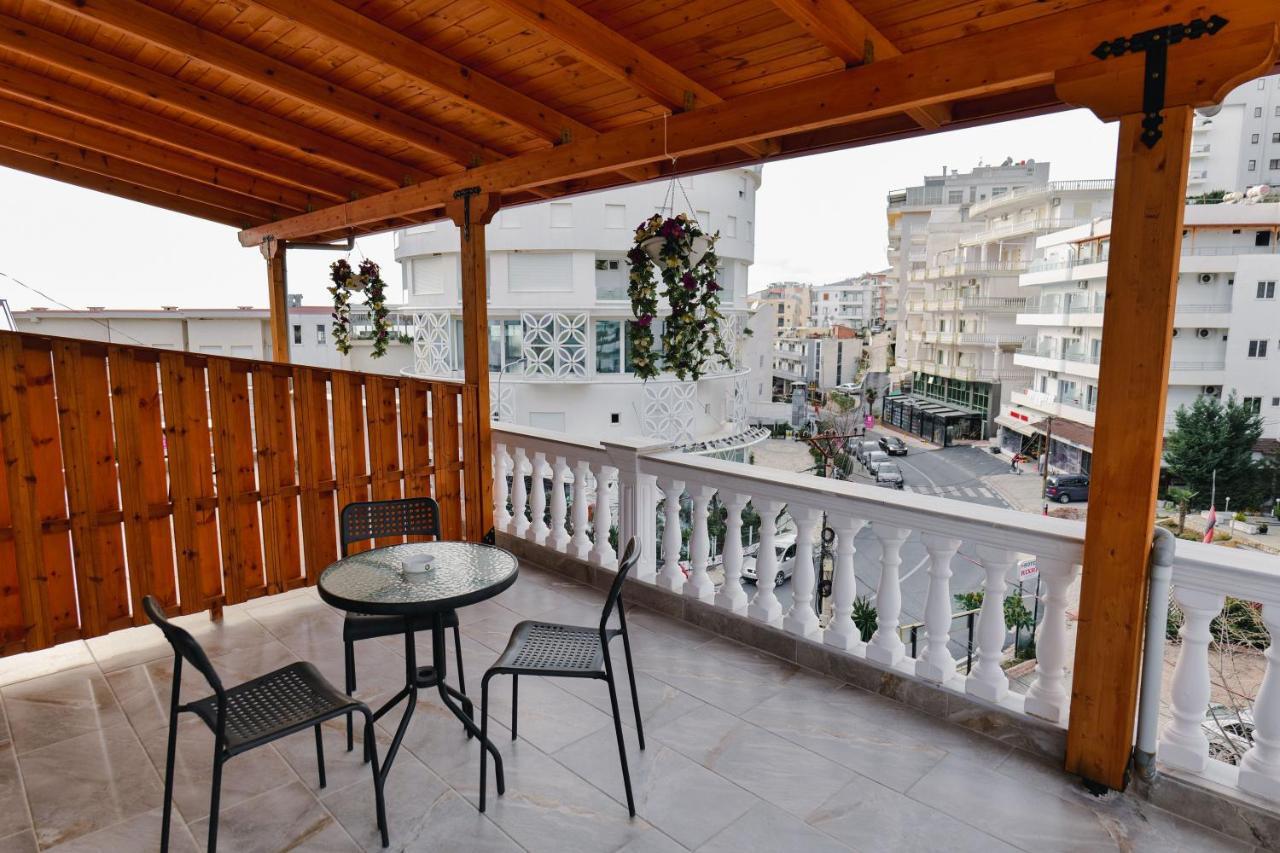 Vila Jon'A Sarandë Exteriör bild