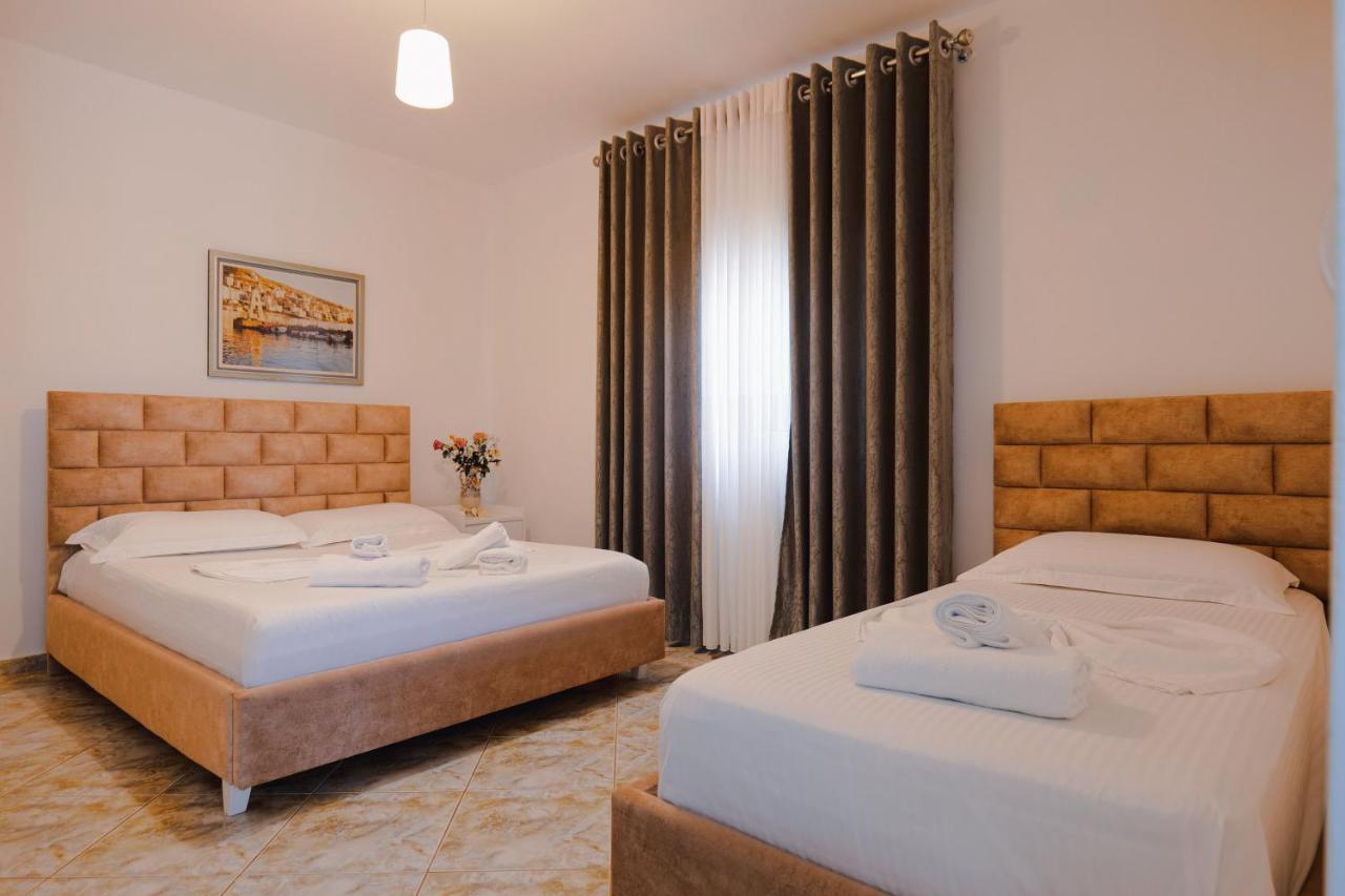 Vila Jon'A Sarandë Exteriör bild