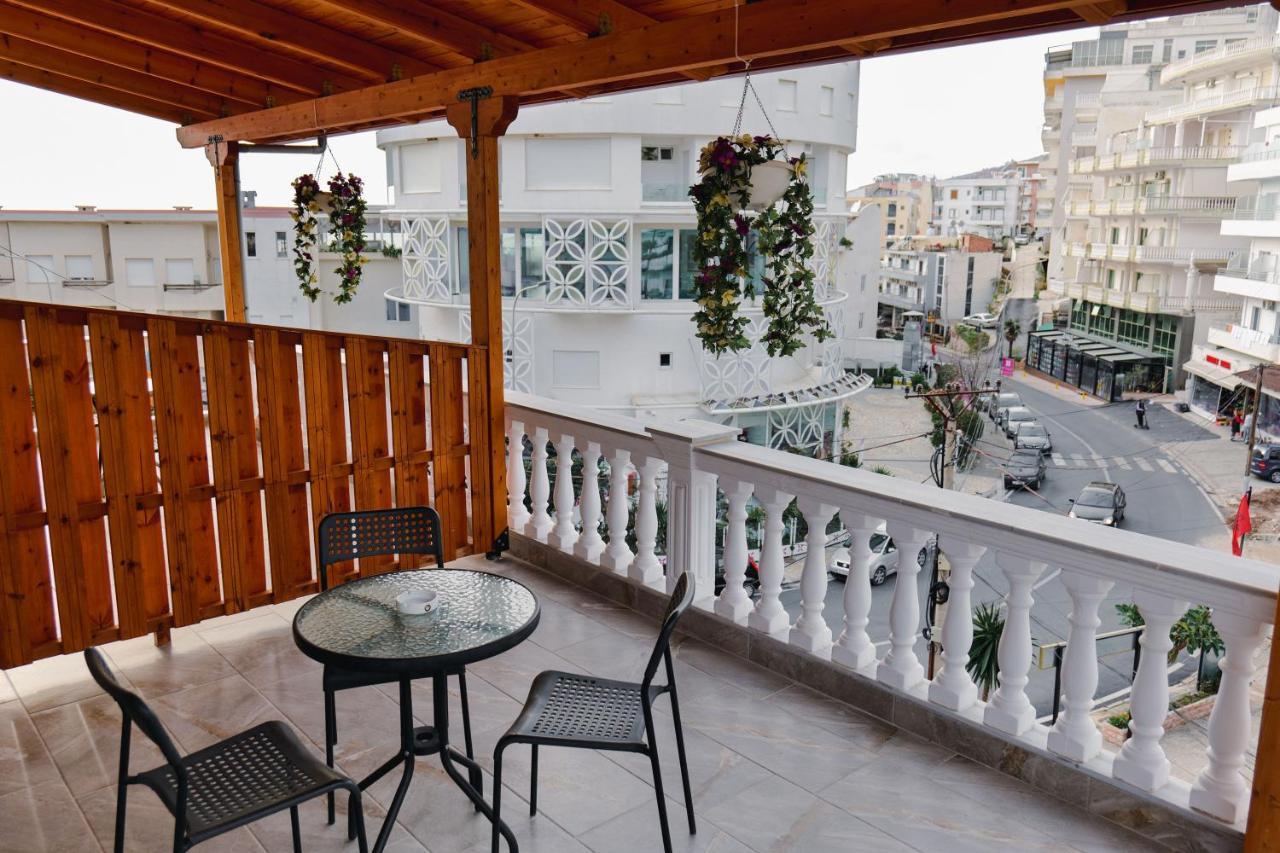 Vila Jon'A Sarandë Exteriör bild