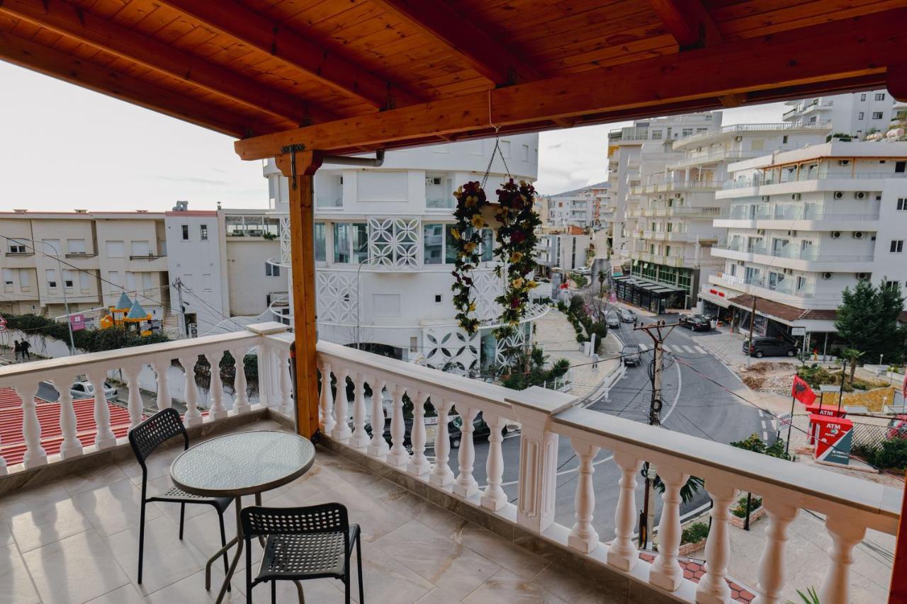 Vila Jon'A Sarandë Exteriör bild