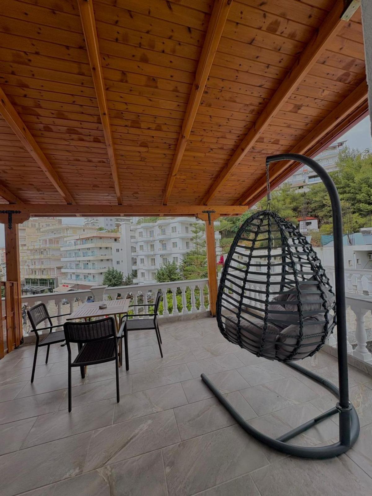 Vila Jon'A Sarandë Exteriör bild